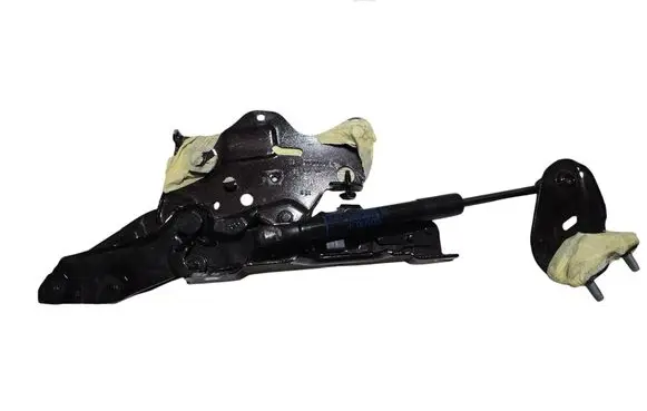 Engine bonnet/hood hinges