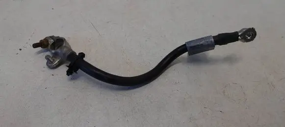 Mercedes-Benz C W204 Positive cable (battery) 568001