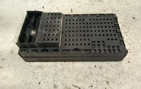 Volvo V70 Fuse box set 8688153 02W083 8645729