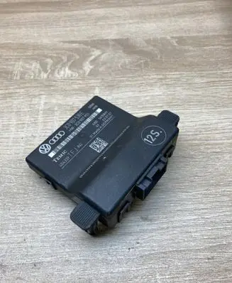 Volkswagen PASSAT B6 Gateway control module 3C0907530E 3C0907951