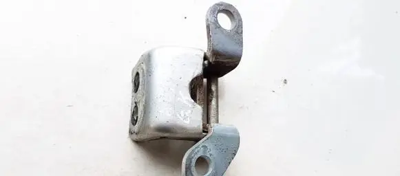 Honda CR-V Rear door lower hinge