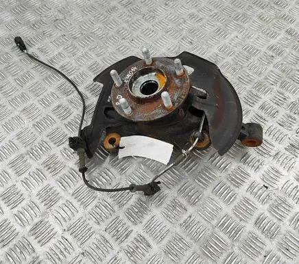 Mazda CX-5 II Front wheel hub KN3L33021