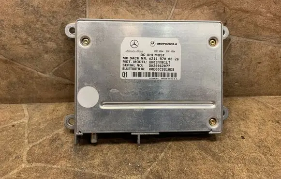 Mercedes-Benz SL R230 Bluetooth control unit module A2118700026