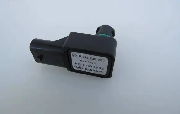 Mercedes-Benz CLS C218 X218 Air pressure sensor A0071530528