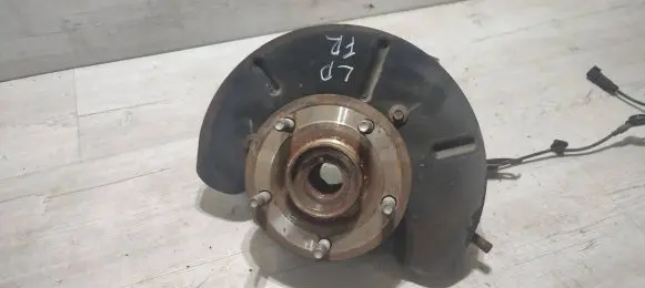 Fiat Freemont Front wheel hub