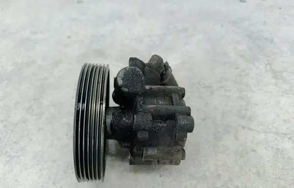 Citroen Jumper Power steering pump 9645653580