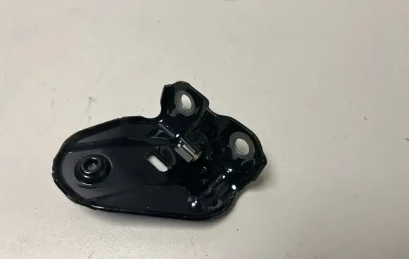 BMW X6 G06 Fender mounting bracket 7470794