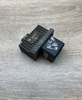 Opel Movano A Glow plug pre-heat relay 7700115078