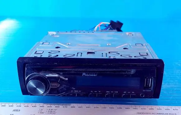 Mercedes-Benz A W168 Radio/CD/DVD/GPS head unit 10R040626 DEH1800UB