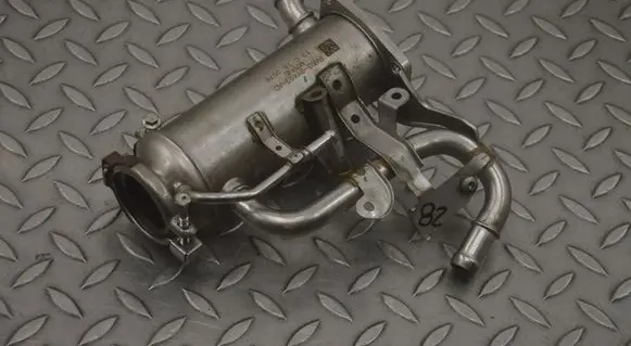 Land Rover Range Rover Sport L494 EGR valve cooler FW939Y493AD