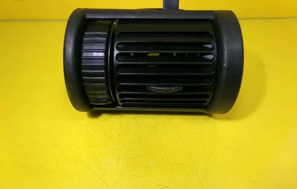 Opel Corsa B Dashboard side air vent grill/cover trim 1905871 90386875