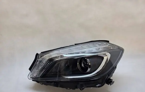 Mercedes-Benz A W176 Headlight/headlamp A1768201161
