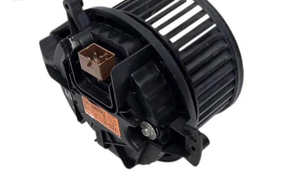 Audi A4 S4 B7 8E 8H Heater fan/blower 9020016 983692G 9836920