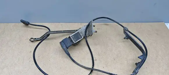 Mercedes-Benz CLS C219 Air suspension front height level sensor A0105427717