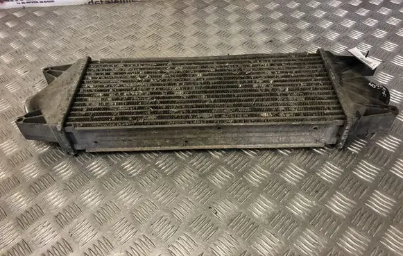 Iveco Daily 30.8 - 9 Intercooler radiator