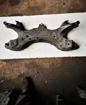 Toyota Corolla Verso AR10 Front subframe