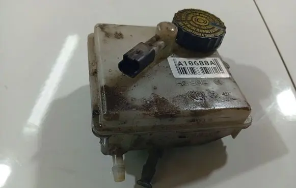 Citroen Xsara Picasso Brake fluid reservoir 0204221590