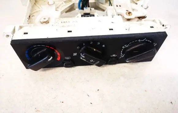 Mitsubishi Galant Climate control unit mr568336
