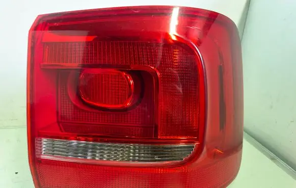 Volkswagen Touran II Rear/tail lights 