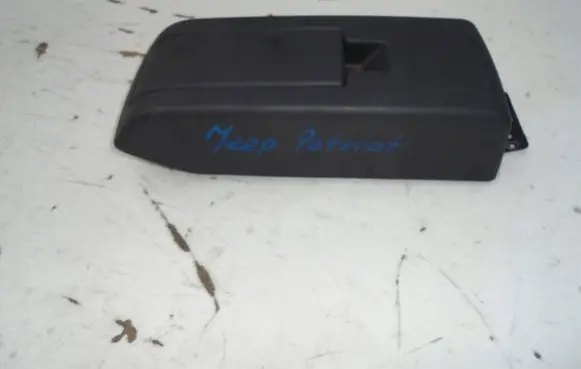 Jeep Patriot Armrest PODOKIETNIK