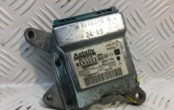 Opel Zafira B Airbag control unit/module 8200435339A
