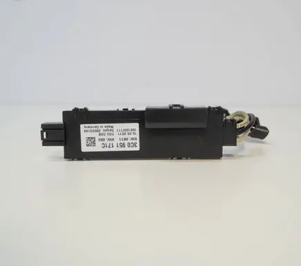 Volkswagen PASSAT B7 Alarm movement detector/sensor 3C0951171C
