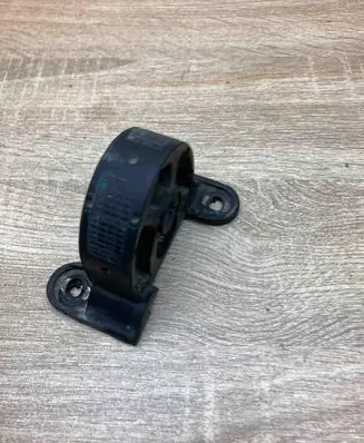 BMW X5 E53 Muffler mount bracket/holder 1439497