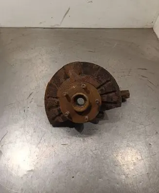 Suzuki Grand Vitara II Front wheel hub