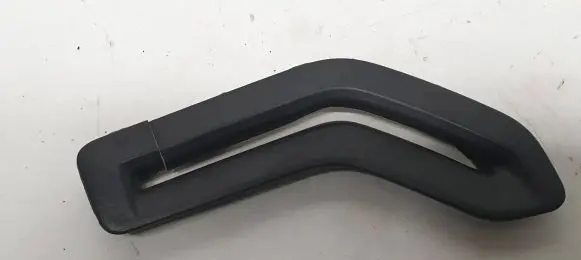 Volvo V50 Seat belt trim 8665745