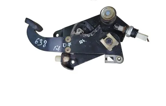 Mercedes-Benz Vito Viano W638 Brake pedal