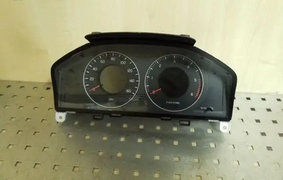 Volvo S80 Speedometer (instrument cluster) 31254540AA