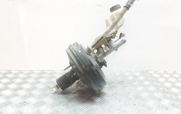 Toyota Corolla E120 E130 Brake booster