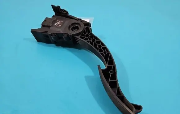Mercedes-Benz GLA W156 Accelerator throttle pedal A2463001404 IMPRK1361726