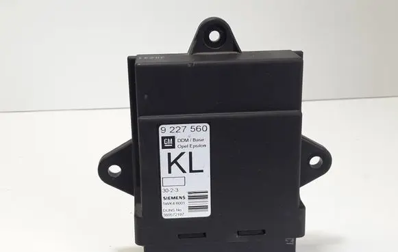 Opel Vectra C Door control unit/module 9227560 5WK46001