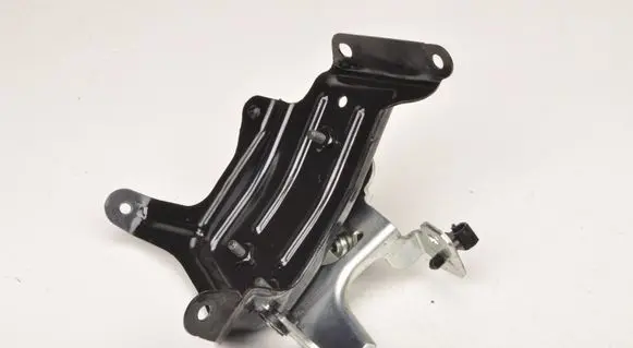 Volvo XC60 Engine mount bracket 