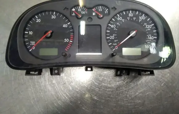 Volkswagen Golf IV Speedometer (instrument cluster) 1J0920906G 1035100002