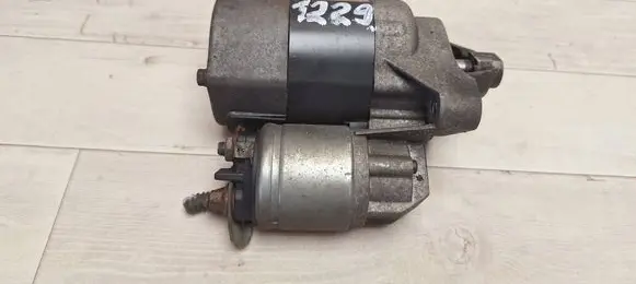 Dacia Sandero Starter motor 8200369521E