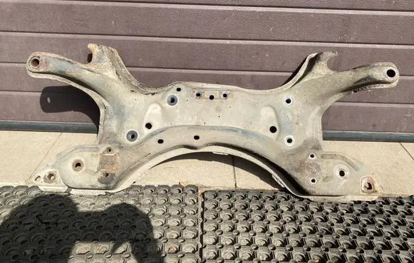 Toyota Prius (XW20) Front subframe