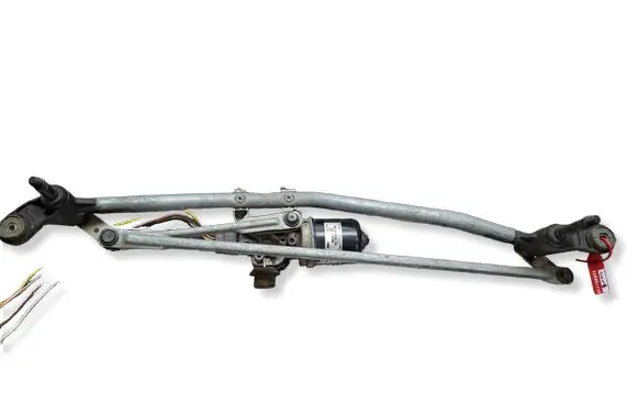 Dacia Sandero II Front wiper linkage and motor S26301116 288004410R