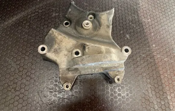 Opel Zafira B Timing chain cover 55192649 B813