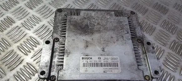 Renault Scenic I Engine control unit/module 0281001934 HOM8200039569