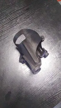 Mercedes-Benz CLK A209 C209 Fuel filter bracket/mount holder 6110920140