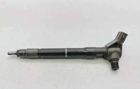 Mazda CX-5 Fuel injector SH0113150 02R03033