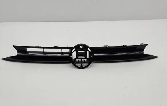 Volkswagen Polo VI Front bumper upper radiator grill 2G0853651L