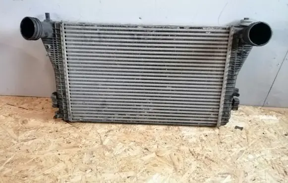 Skoda Octavia Mk2 (1Z) Intercooler radiator 1K0145803L