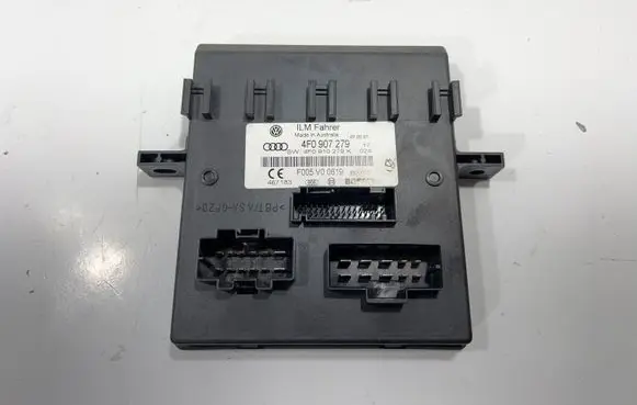 Audi Q7 4L Comfort/convenience module 4F0907279