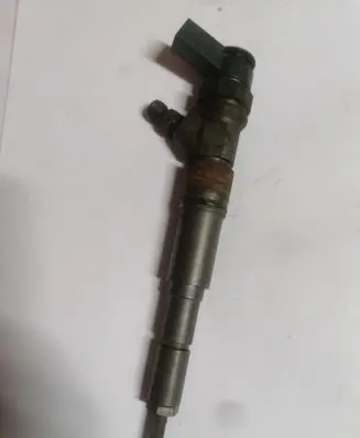 BMW 3 E90 E91 Fuel injector supply line/pipe 7794435 0445110209