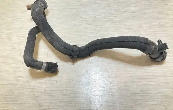 Audi A4 S4 B8 8K Engine coolant pipe/hose 8K0122293F