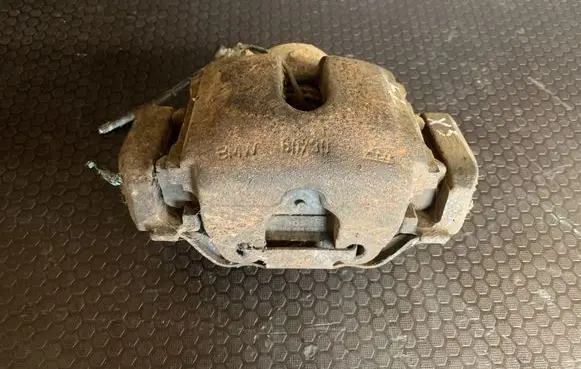 BMW X5 E53 Front brake caliper