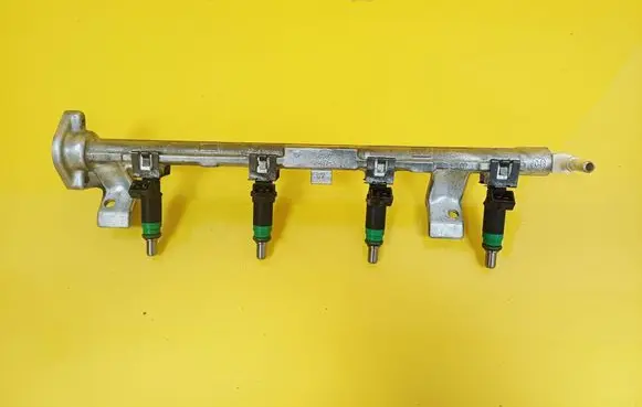 Ford Focus Fuel main line pipe 98MFBB